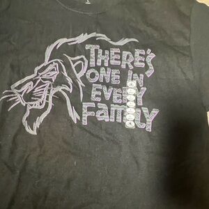 NWT Disney Parks Lion King Shirt- Large‎